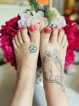 OnlyFans cuenta daintyfootgirl avatar 1