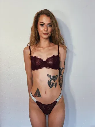 OnlyFans cuenta lilmissbuffy header 2