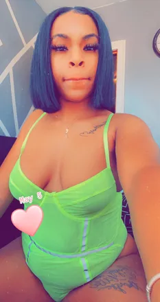 OnlyFans account  prettyeyedwoman2 header 2