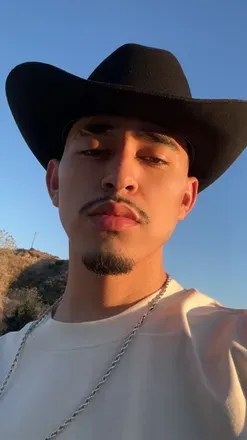 OnlyFans cuenta uzielpartida avatar 1