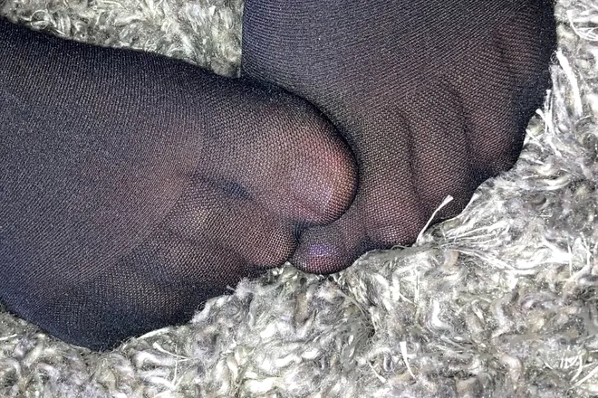 OnlyFans cuenta fionazzfeet header 2