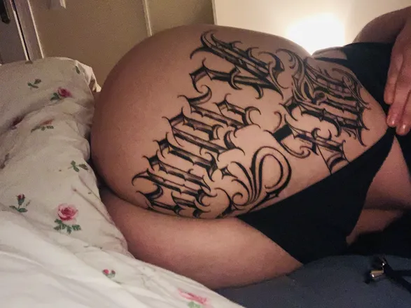 OnlyFans account  thehoneydoll header 2