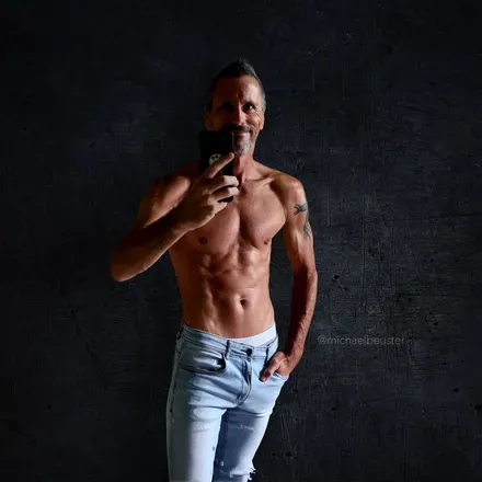 OnlyFans cuenta skyl4rk_official avatar 1