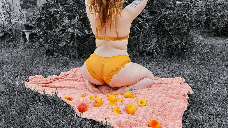 OnlyFans cuenta peachypinup_vip header 2
