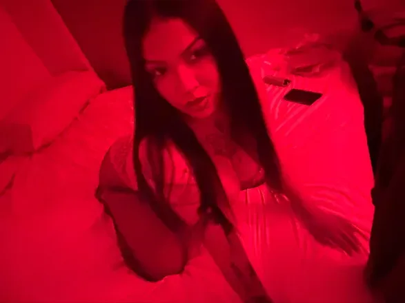 OnlyFans cuenta partywitaudii header 2