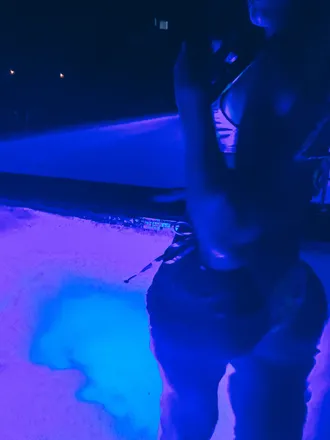 OnlyFans cuenta petitegirlnbbc header 2