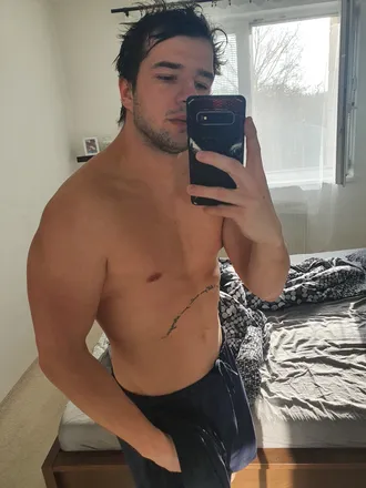 OnlyFans account  lrboy93 header 2