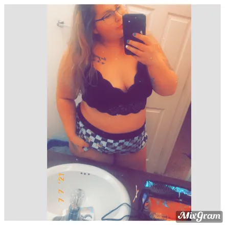 OnlyFans cuenta thickeyy04 header 1