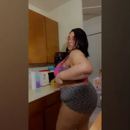 OnlyFans account  youwantgennyxx avatar 1