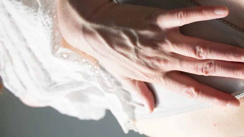 OnlyFans cuenta mothermantis header 2