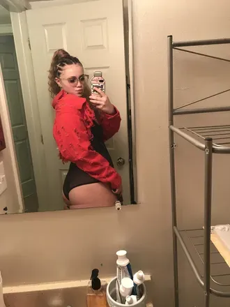 OnlyFans cuenta desiiwitthacakess avatar 1