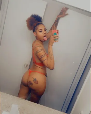 OnlyFans cuenta pussyasswet header 2