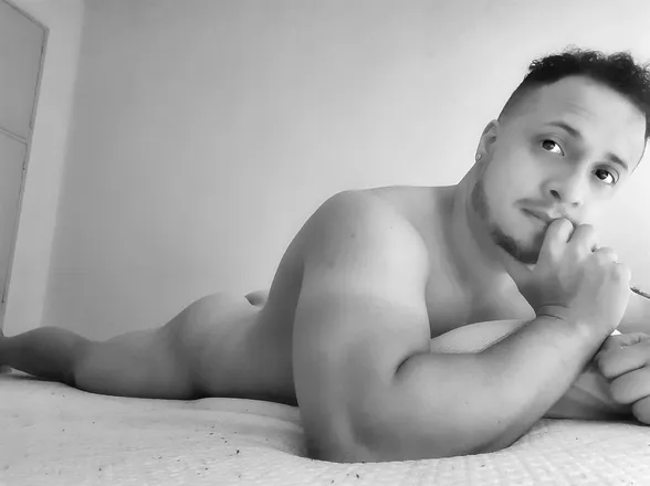OnlyFans cuenta the_other_luigi header 2