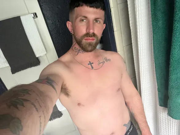 OnlyFans account  crconner avatar 1