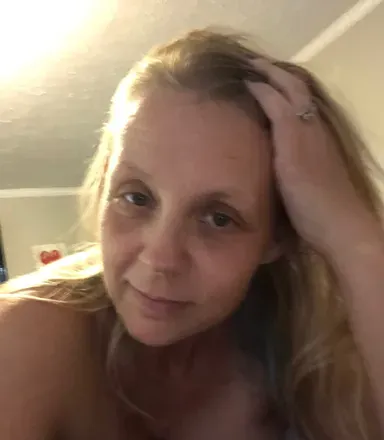 OnlyFans cuenta hotwifeshell avatar 1