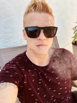OnlyFans cuenta jakeboi19 header 2