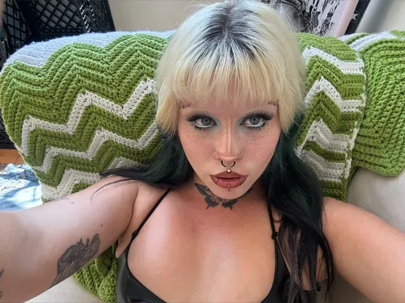 OnlyFans cuenta rainbowthrash avatar 1