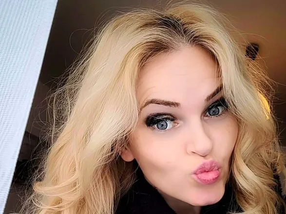 OnlyFans cuenta deealuxxx header 2