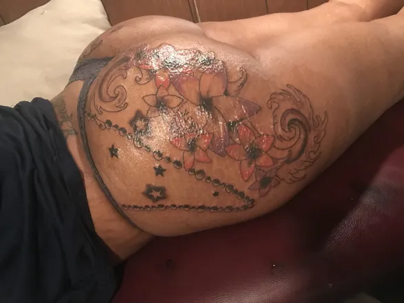 OnlyFans cuenta phatntatted header 2