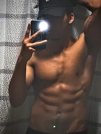 OnlyFans cuenta mickey_g14 avatar 1