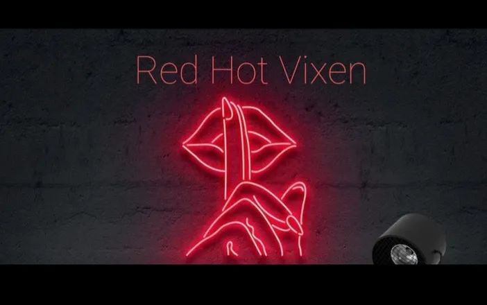 OnlyFans cuenta redhotvixen header 2
