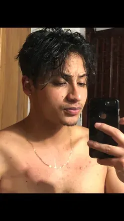 OnlyFans account  aronadriel avatar 1