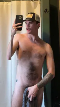 OnlyFans cuenta thatgayfarmerdude5181 avatar 1