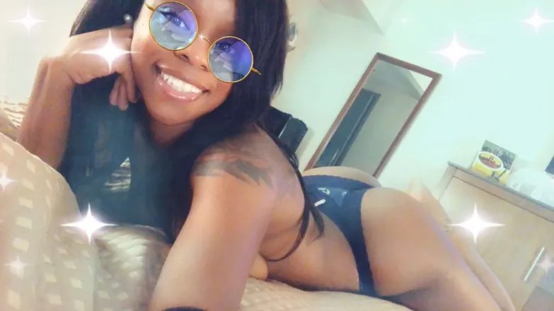 OnlyFans cuenta lilmiami header 2