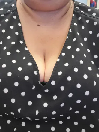 OnlyFans cuenta bustybea header 2