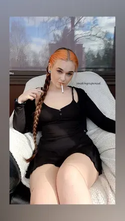 OnlyFans cuenta smokingrapunzel avatar 1