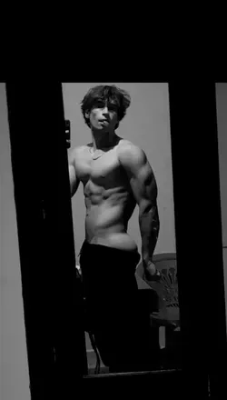 OnlyFans cuenta mirkovred avatar 1