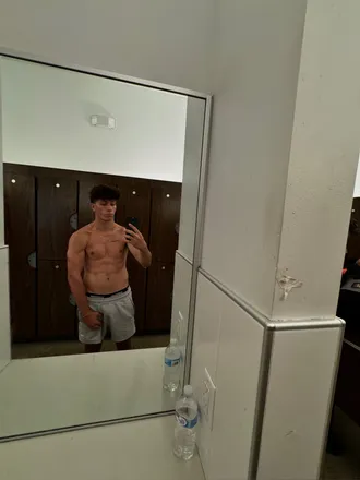 OnlyFans cuenta treybanks3 header 2