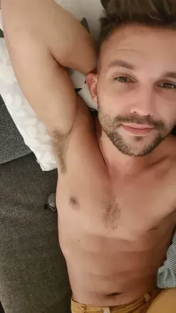OnlyFans account  u34017544 avatar 1