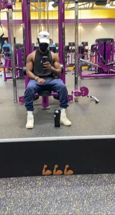 OnlyFans account  youngwolf22 avatar 1