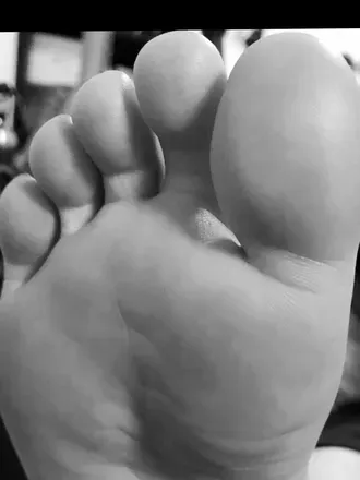 OnlyFans account  feetsarahnyc avatar 1