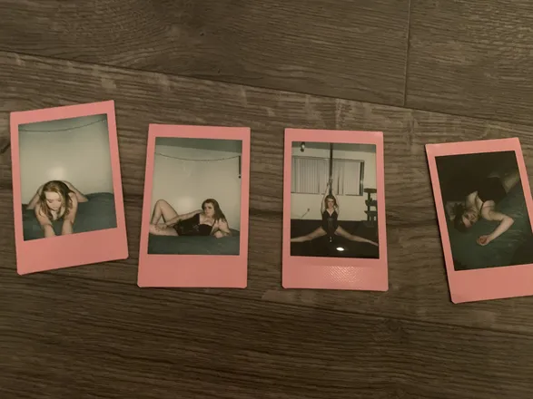 OnlyFans cuenta strawberrygingerspice header 2