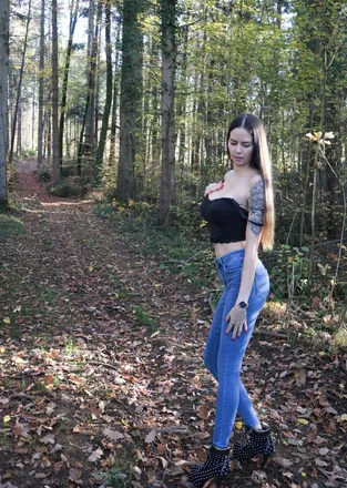 OnlyFans cuenta nora_free header 2