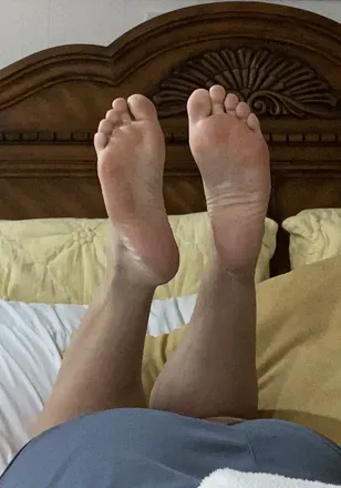 OnlyFans account  little-tootsies avatar 1