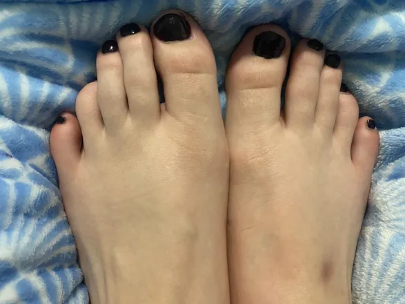 OnlyFans cuenta hxrnyfoot header 2