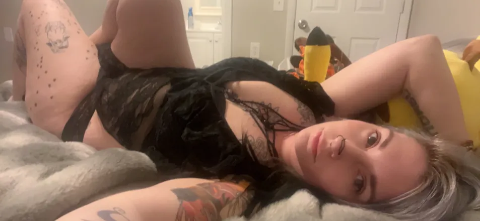 OnlyFans cuenta witchymomma1 header 2