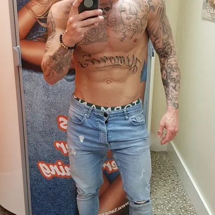 OnlyFans cuenta tatooedguy header 2
