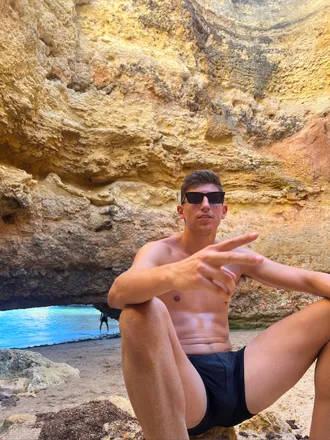 OnlyFans cuenta bradybuddy header 2
