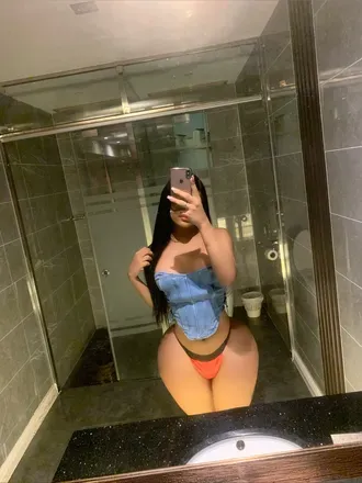 OnlyFans cuenta camelialiam08 header 2