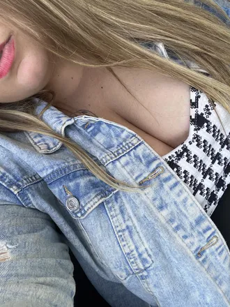 OnlyFans account  babygirl9913 header 2