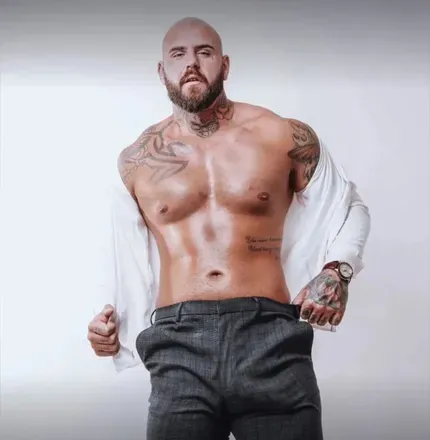 OnlyFans account  bigrob93 avatar 1