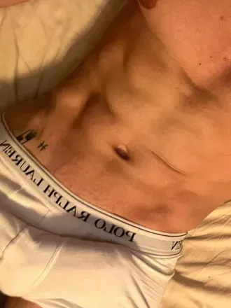 OnlyFans cuenta youricecreamboy header 2