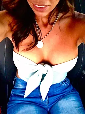 OnlyFans cuenta azasianhotwife-dee avatar 1