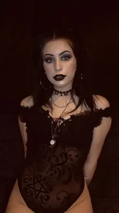 OnlyFans cuenta goth-babe-free avatar 1