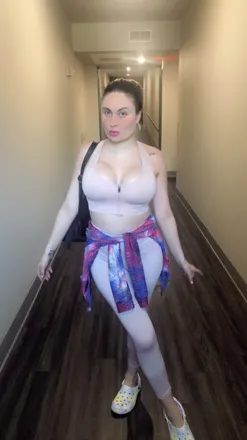 OnlyFans account  iamvale header 2