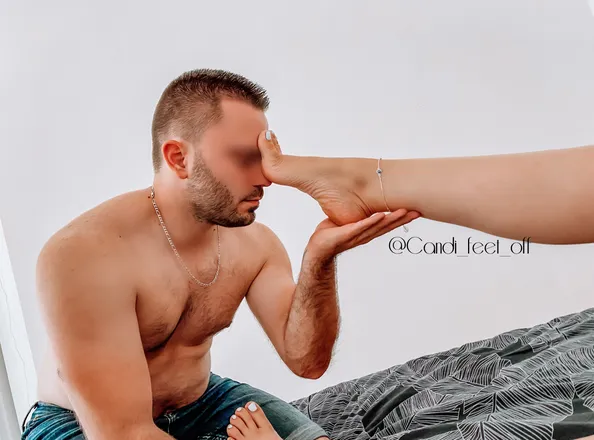 OnlyFans cuenta candi_feet_off header 2